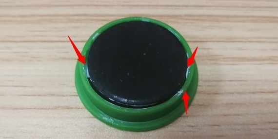 使用瞬間膠粘劑之后為什么邊緣會出現發白現象？